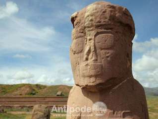 Regreso a La Paz y visita al sitio de Tiwanaku