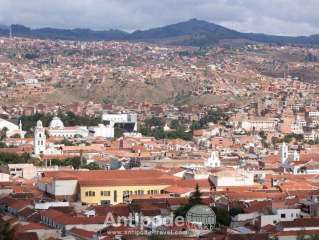 Full day tour of the colonial city of Sucre and candlelight dinner show